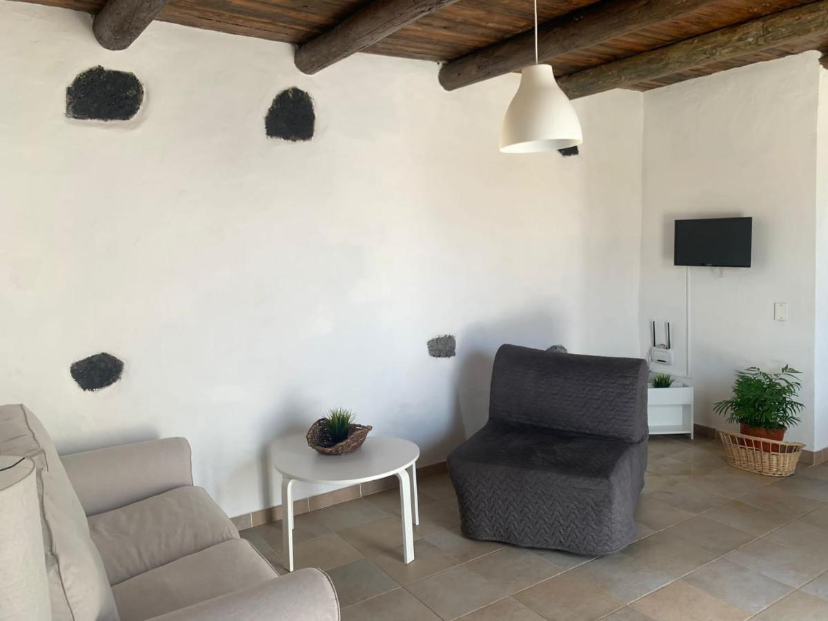 Apartment in Famara Beach Teguise  Bagian luar foto