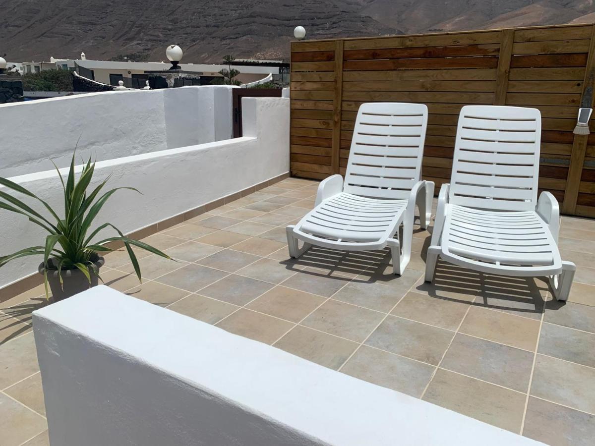 Apartment in Famara Beach Teguise  Bagian luar foto