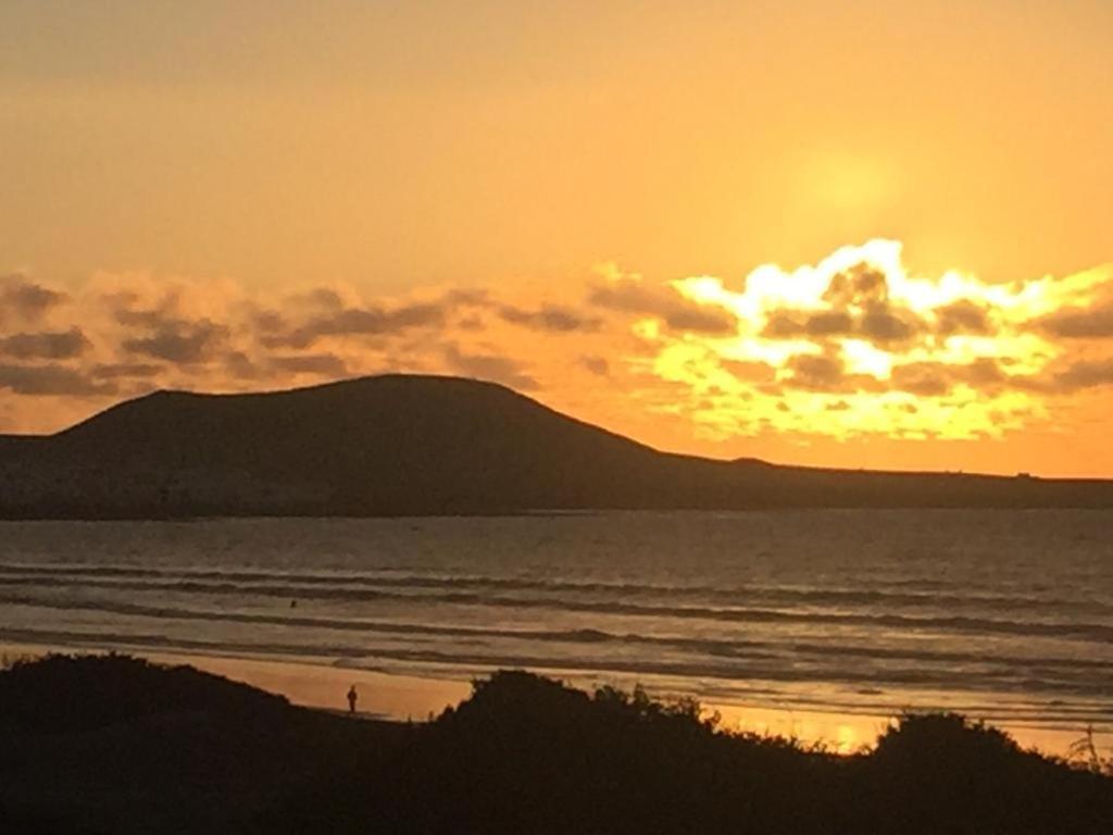 Apartment in Famara Beach Teguise  Bagian luar foto